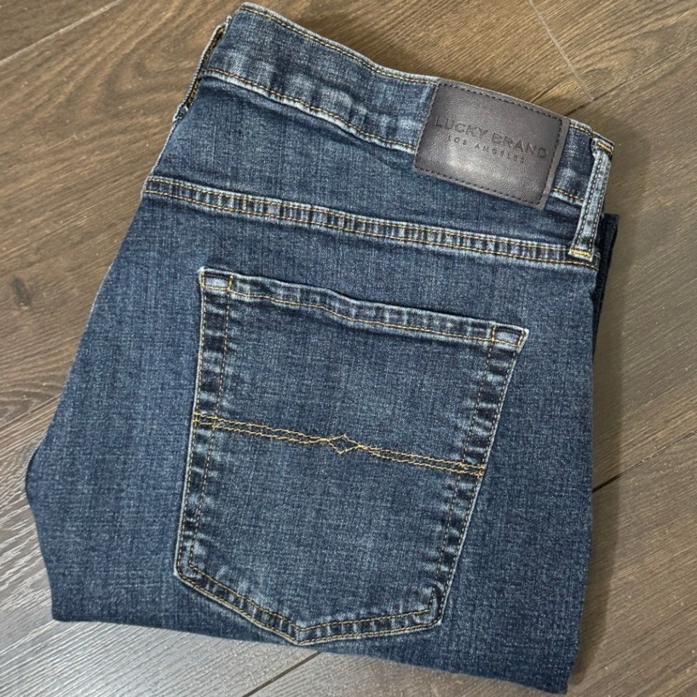 Lucky Brand 221 Straight Leg Jeans Mens 38 x 32 Dark Wash‎ Blue Classic